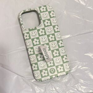 Loopy Case Green and White Floral Phone Case IPhone 14 Pro Max